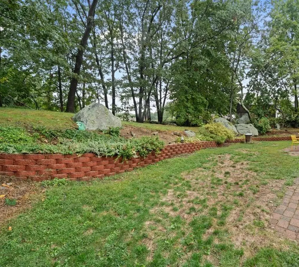 9 Briar Hill Road North Providence RI 02904