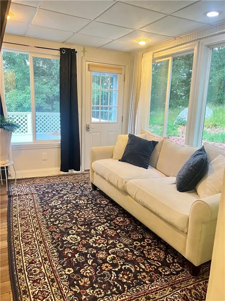 9 Briar Hill Road North Providence RI 02904