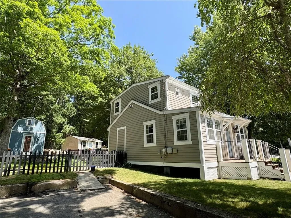 79 West Shore Drive Exeter RI 02822