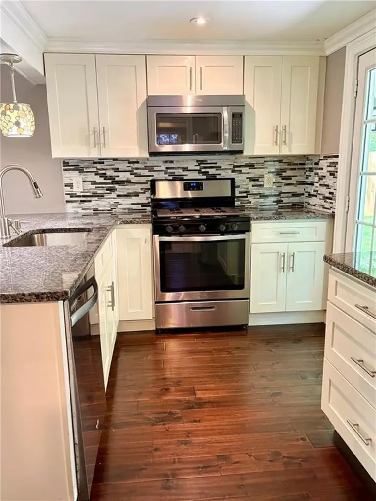 79 West Shore Drive Exeter RI 02822