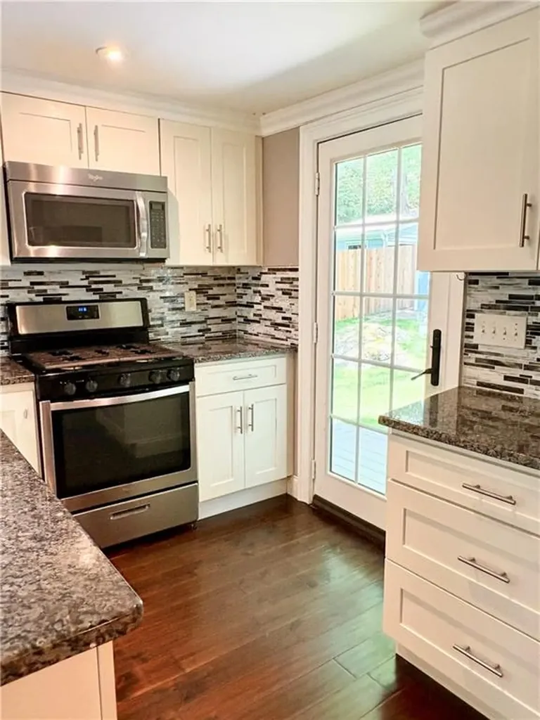 79 West Shore Drive Exeter RI 02822