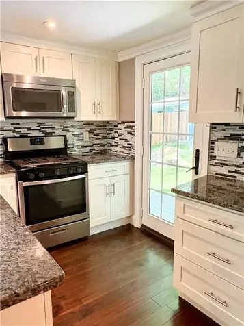 79 West Shore Drive Exeter RI 02822