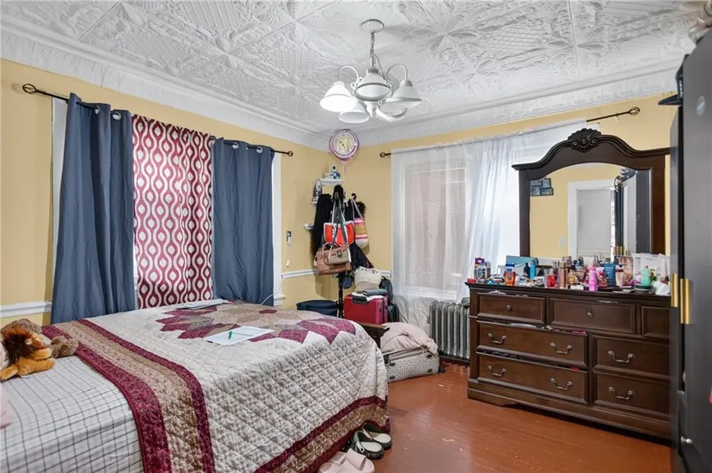 86 Summit Avenue West Warwick RI 02893