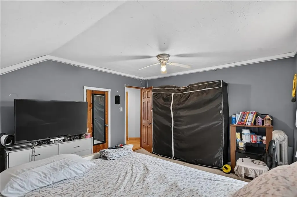 86 Summit Avenue West Warwick RI 02893