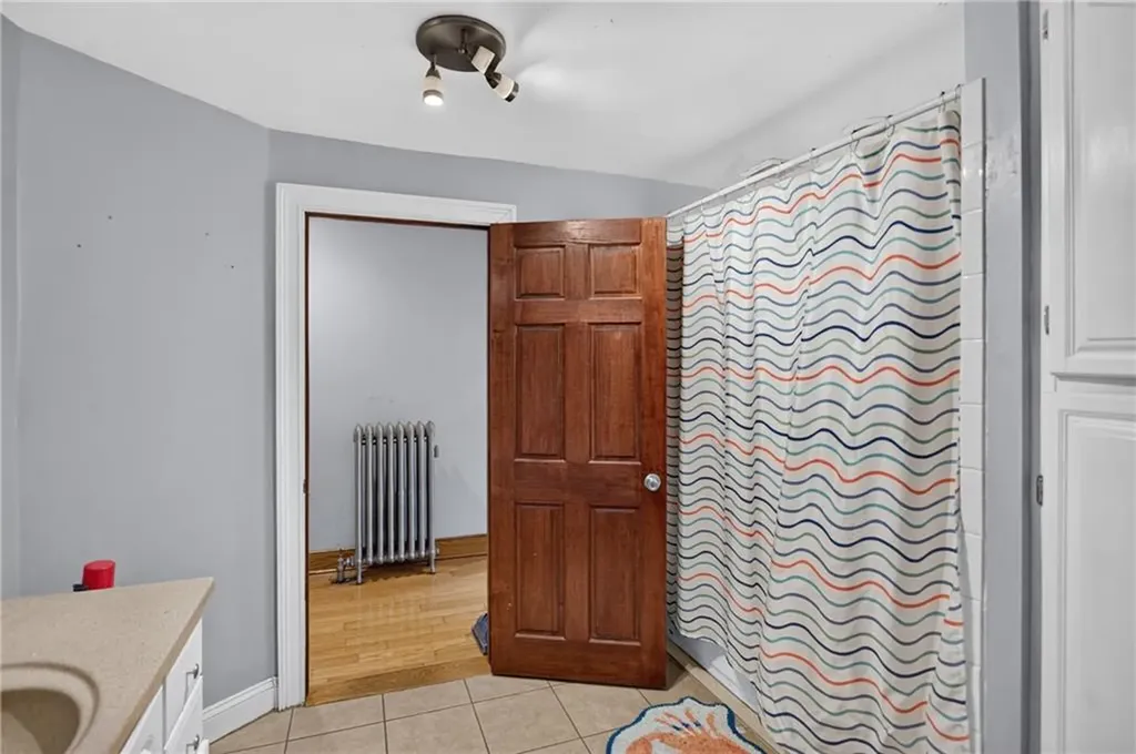 86 Summit Avenue West Warwick RI 02893