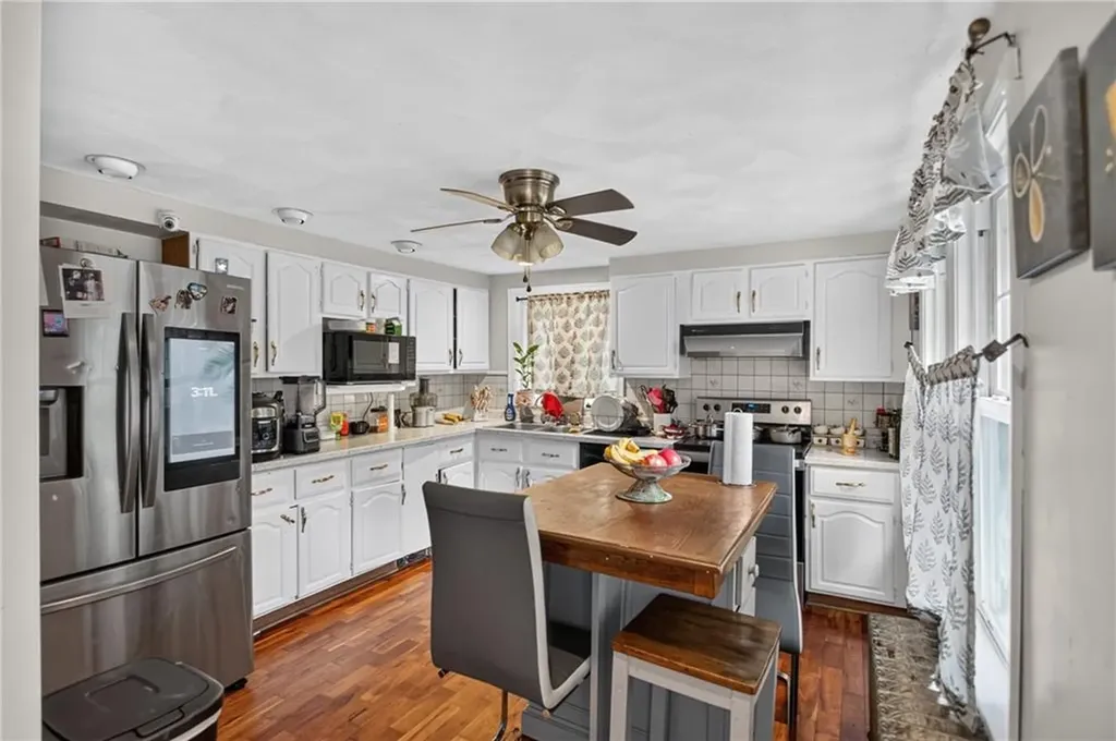 86 Summit Avenue West Warwick RI 02893