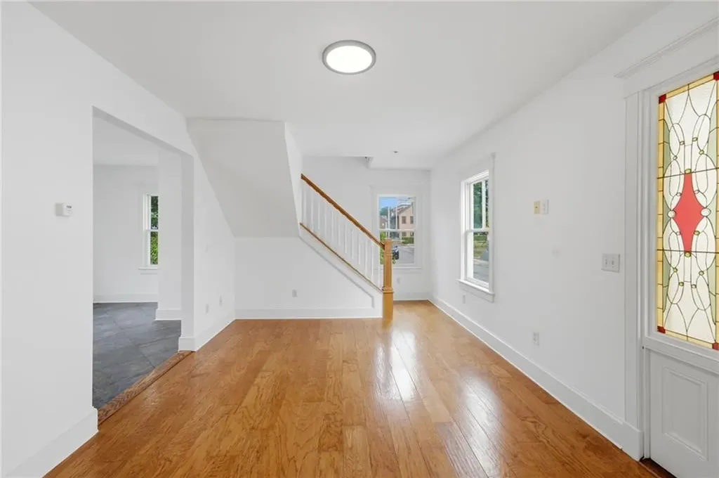 21 Elm Street Newport RI 02840