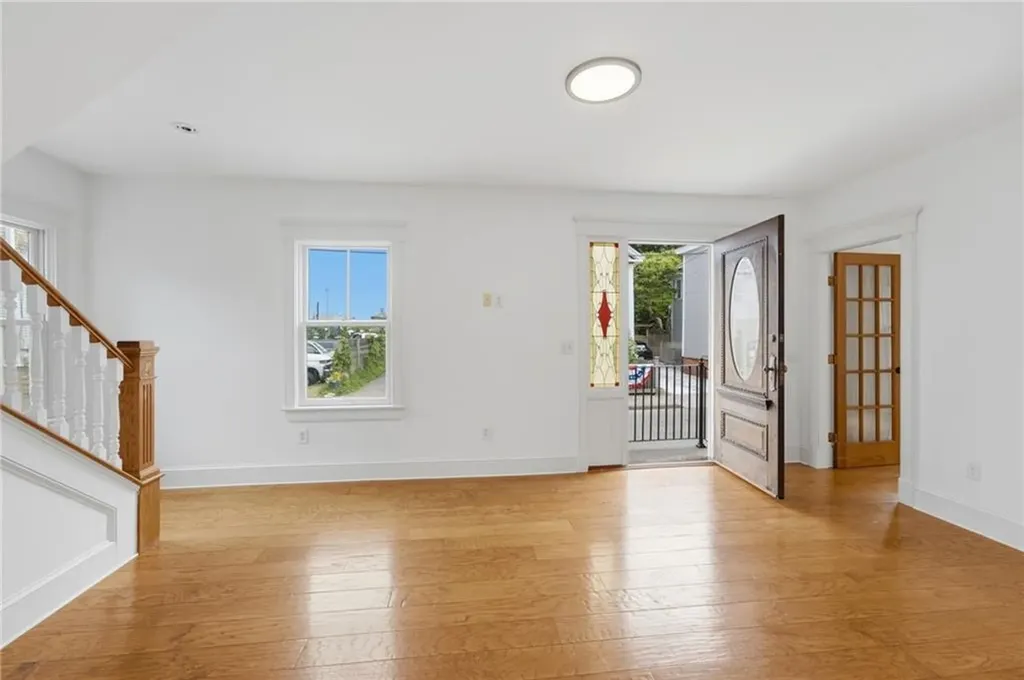 21 Elm Street Newport RI 02840