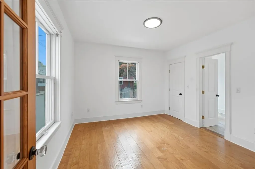 21 Elm Street Newport RI 02840