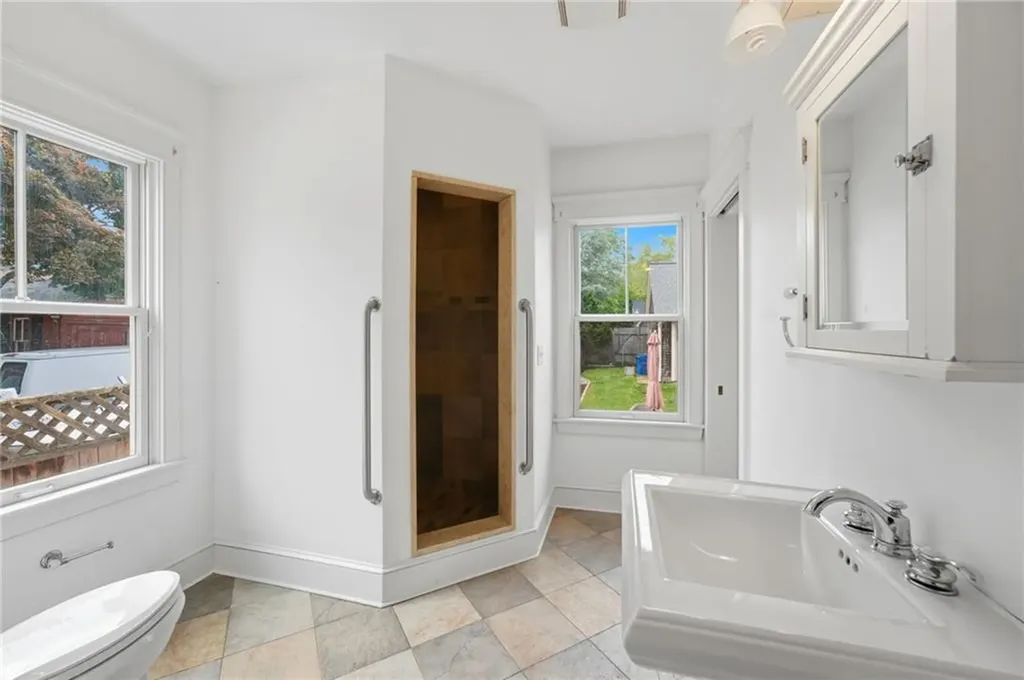 21 Elm Street Newport RI 02840
