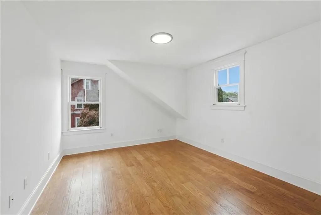 21 Elm Street Newport RI 02840