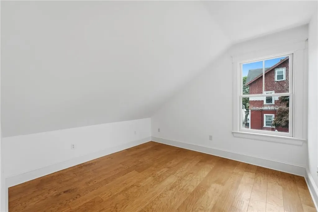 21 Elm Street Newport RI 02840