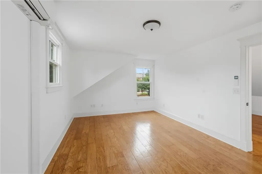 21 Elm Street Newport RI 02840