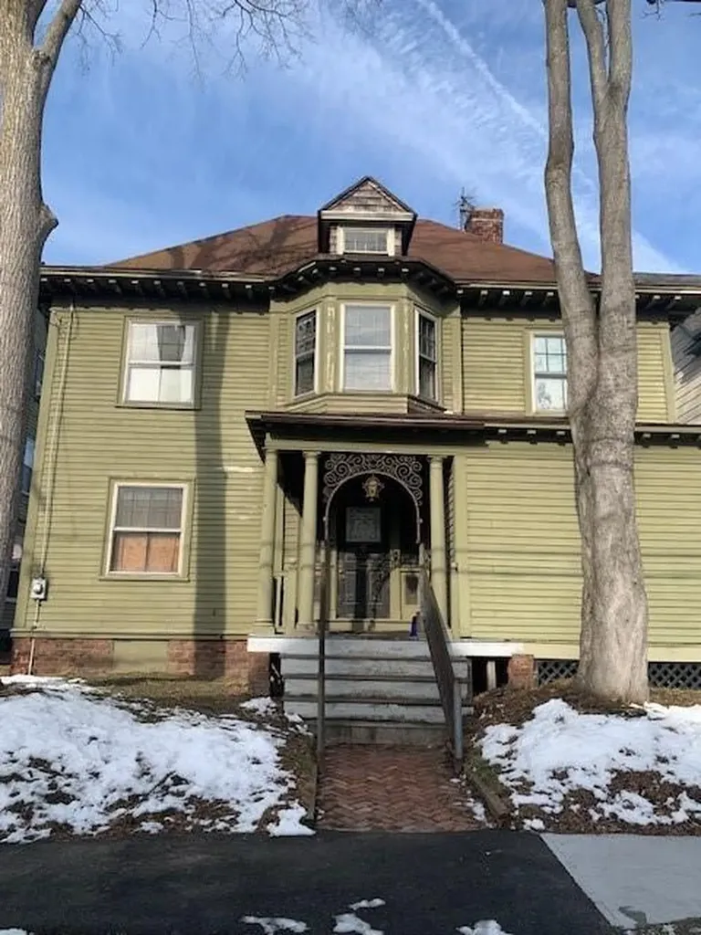 236 Pleasant Street Providence RI 02906