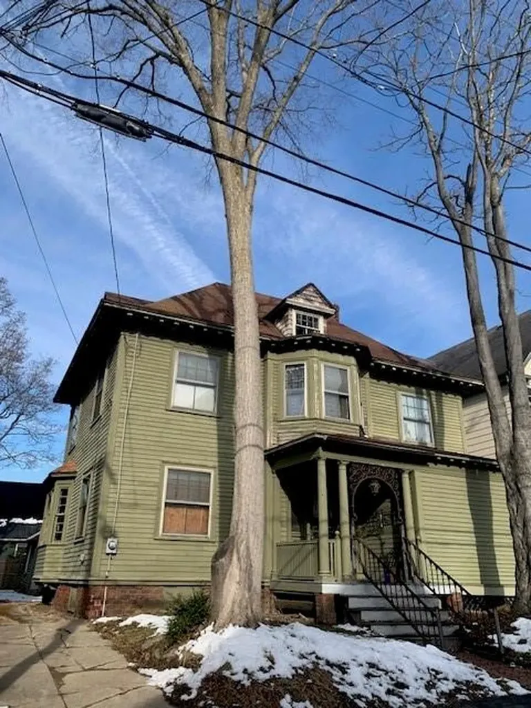 236 Pleasant Street Providence RI 02906
