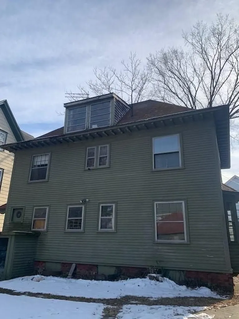 236 Pleasant Street Providence RI 02906