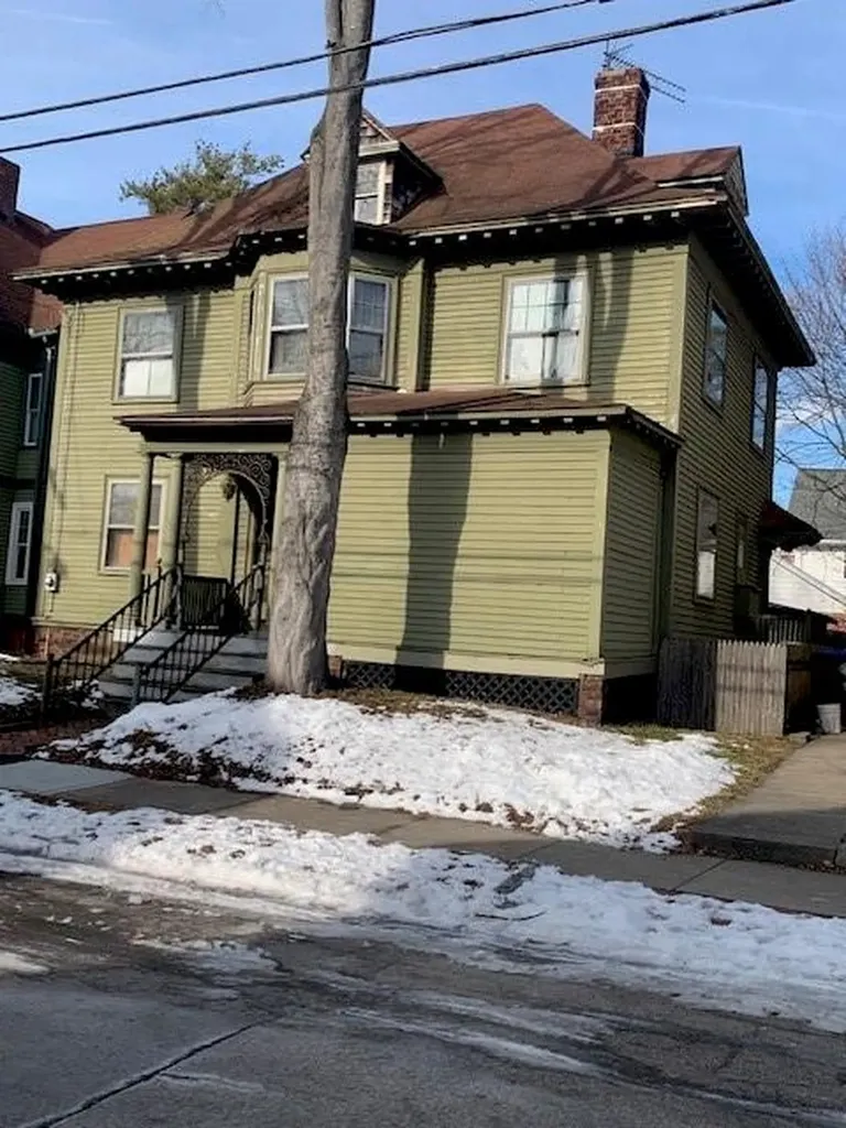 236 Pleasant Street Providence RI 02906