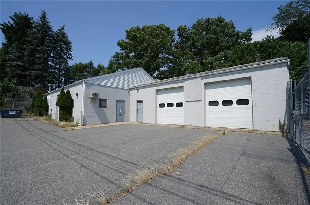 81 Macondray Street Cumberland RI 02864