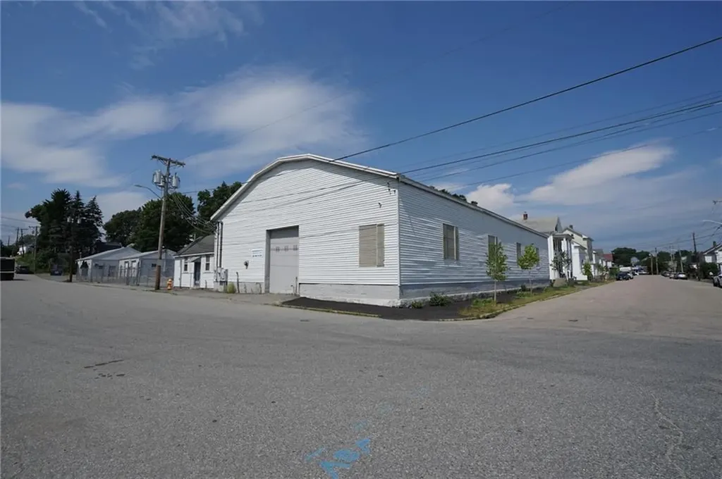 81 Macondray Street Cumberland RI 02864