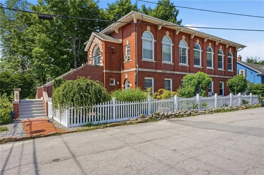 1298 Victory Highway Burrillville RI 02858