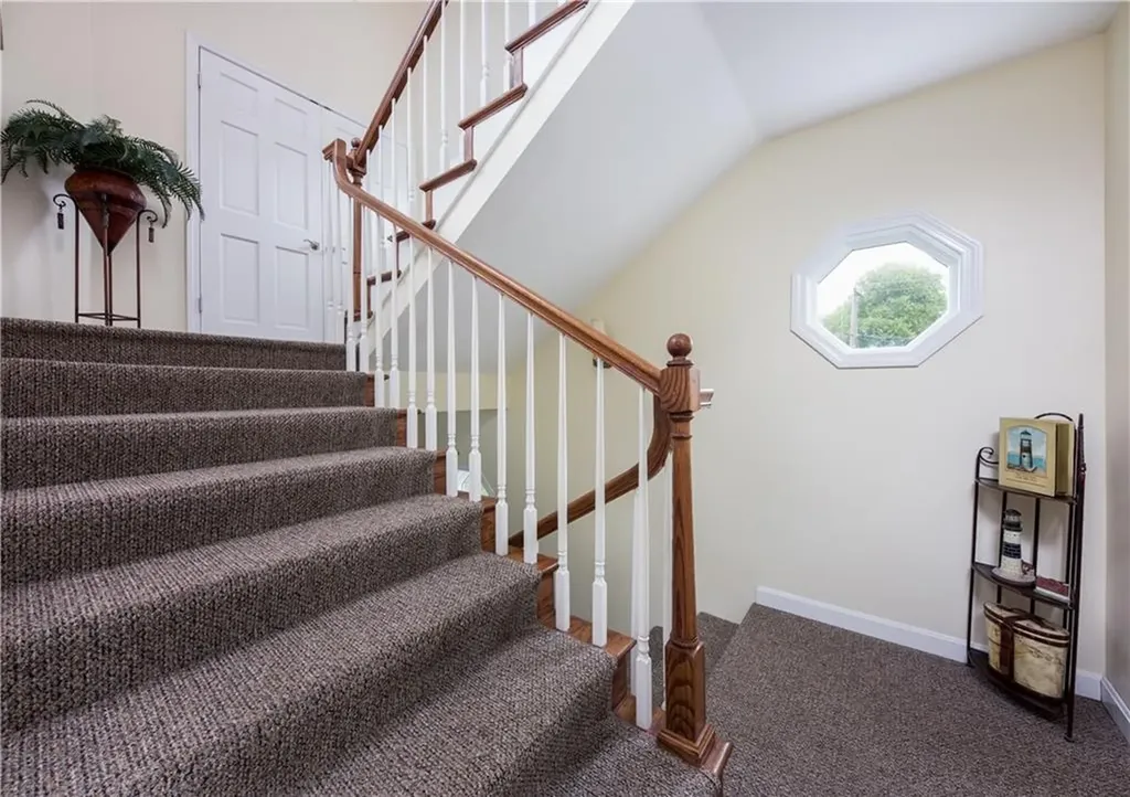 6 Dunes Road Narragansett RI 02882
