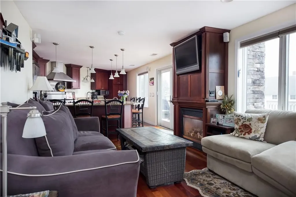 6 Dunes Road Narragansett RI 02882