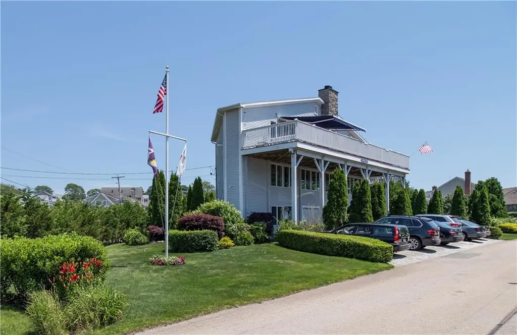 6 Dunes Road Narragansett RI 02882