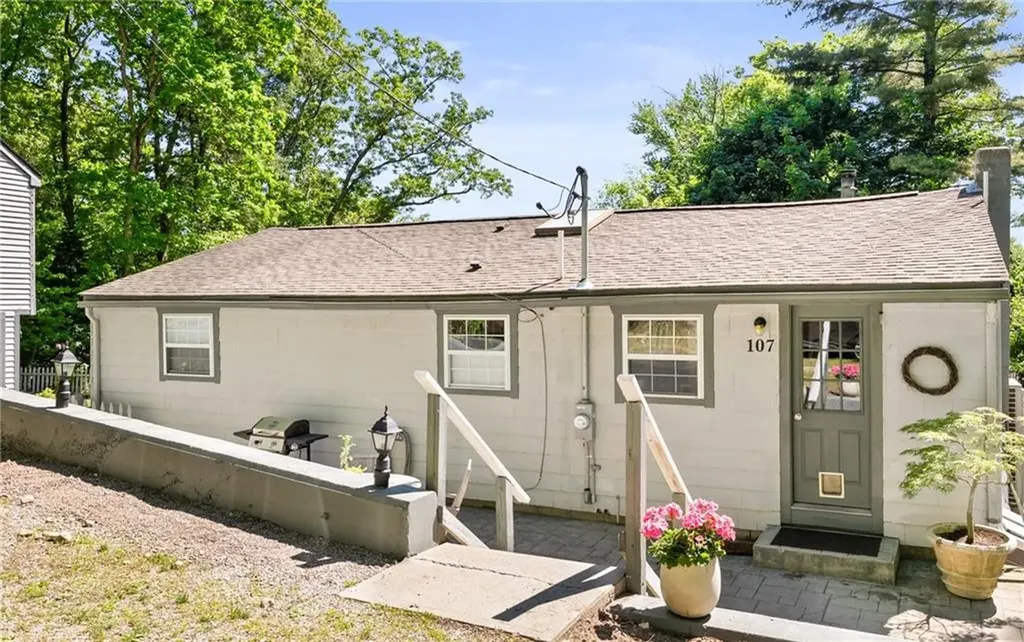 107 Spring Grove Road Glocester RI 02814