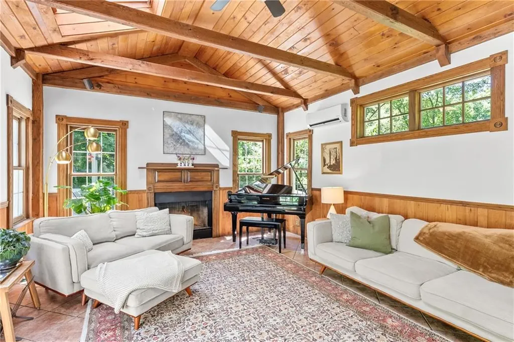 107 Spring Grove Road Glocester RI 02814