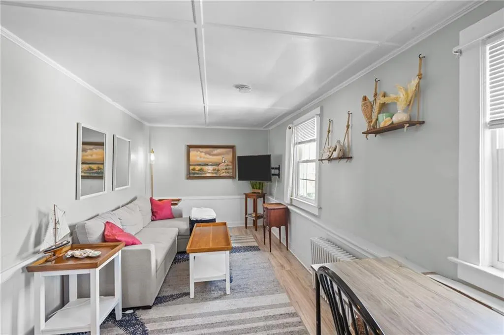 32 Houston Avenue Newport RI 02840