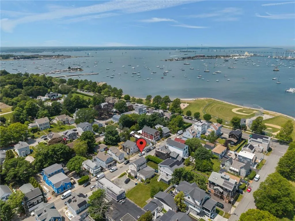 32 Houston Avenue Newport RI 02840