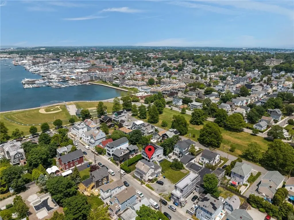 32 Houston Avenue Newport RI 02840
