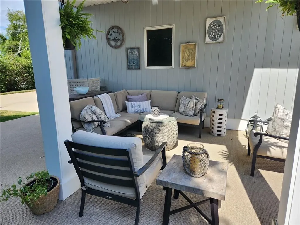47 Treasure Road Narragansett RI 02882