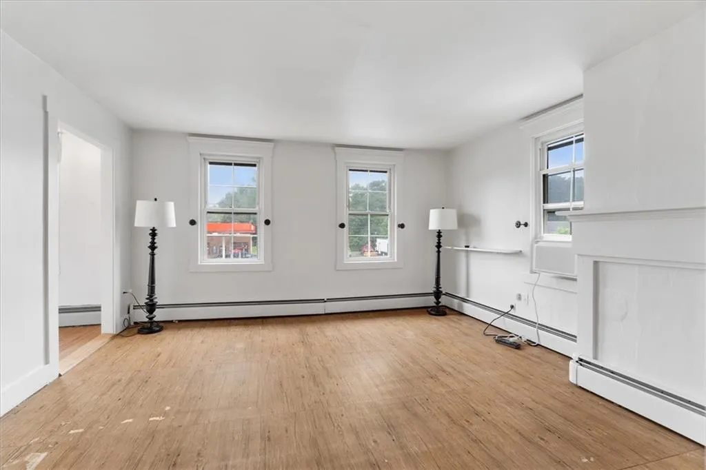 681 Putnam Pike Smithfield RI 02828
