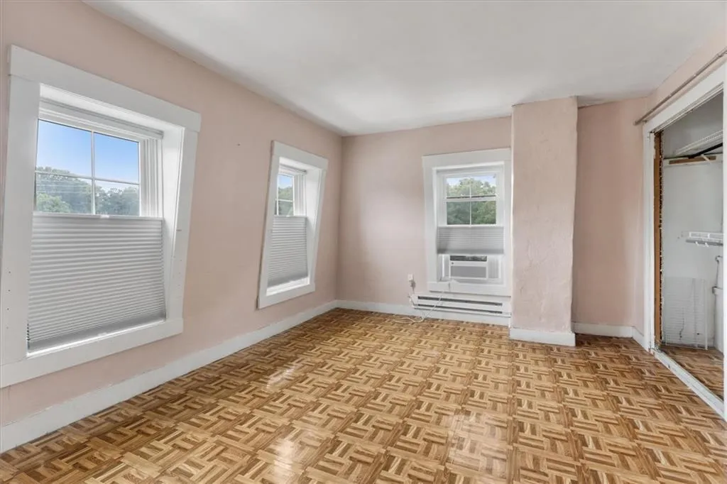 681 Putnam Pike Smithfield RI 02828