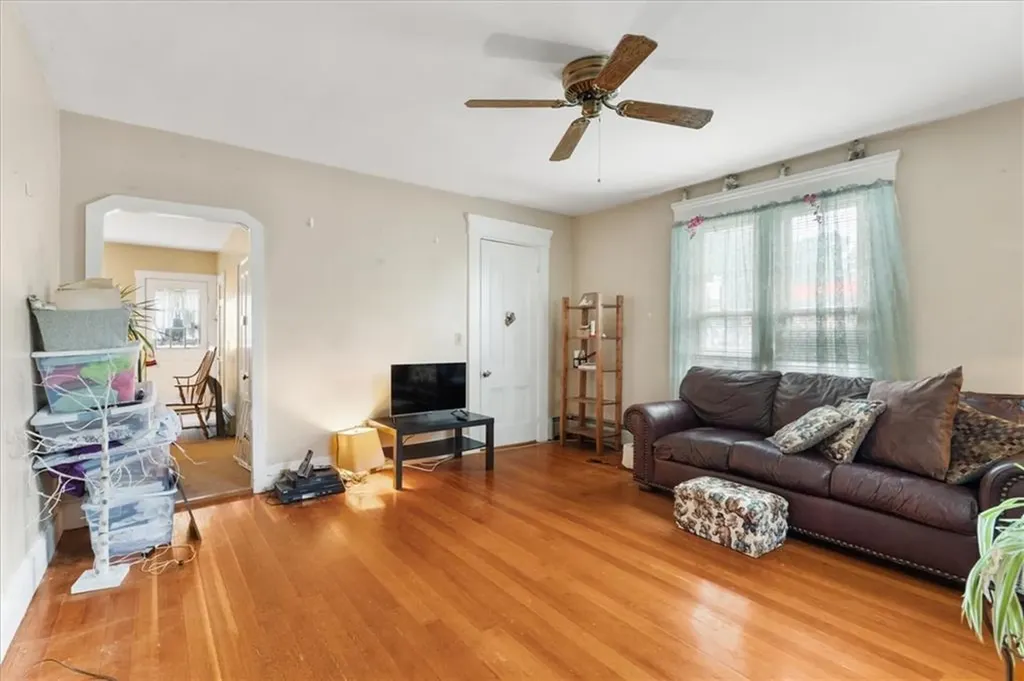 681 Putnam Pike Smithfield RI 02828