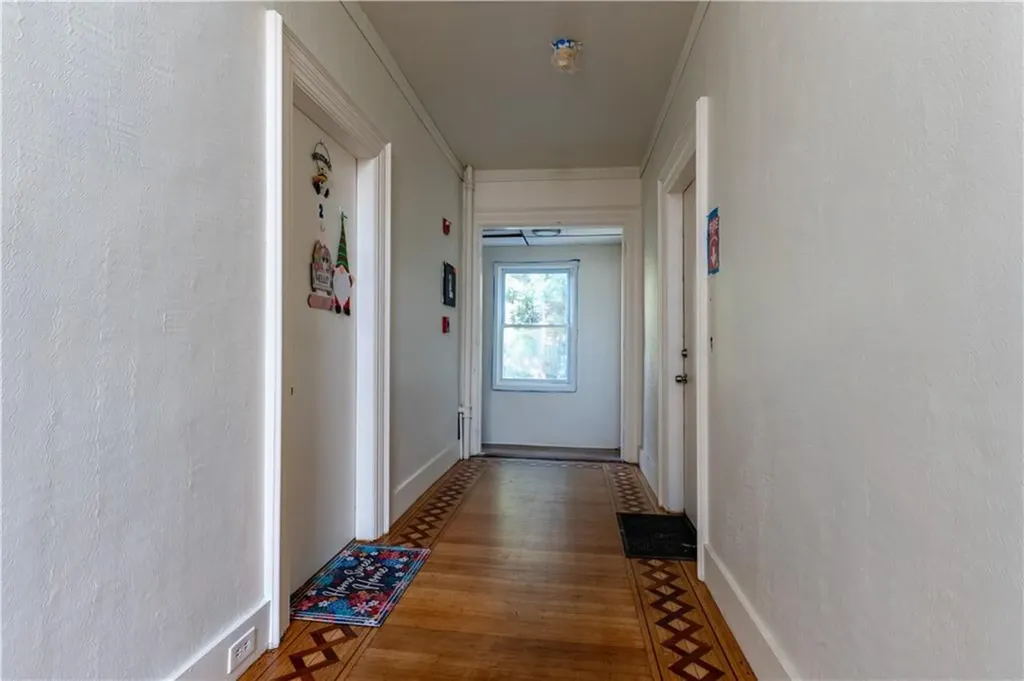 93 Warren Avenue East Providence RI 02914