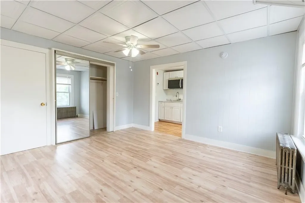 93 Warren Avenue East Providence RI 02914
