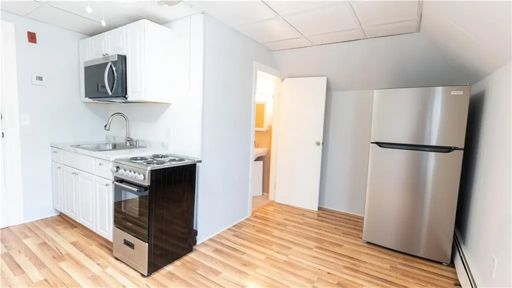 93 Warren Avenue East Providence RI 02914