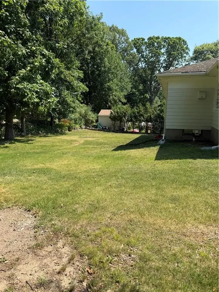 101 Iroquois Road Cumberland RI 02864