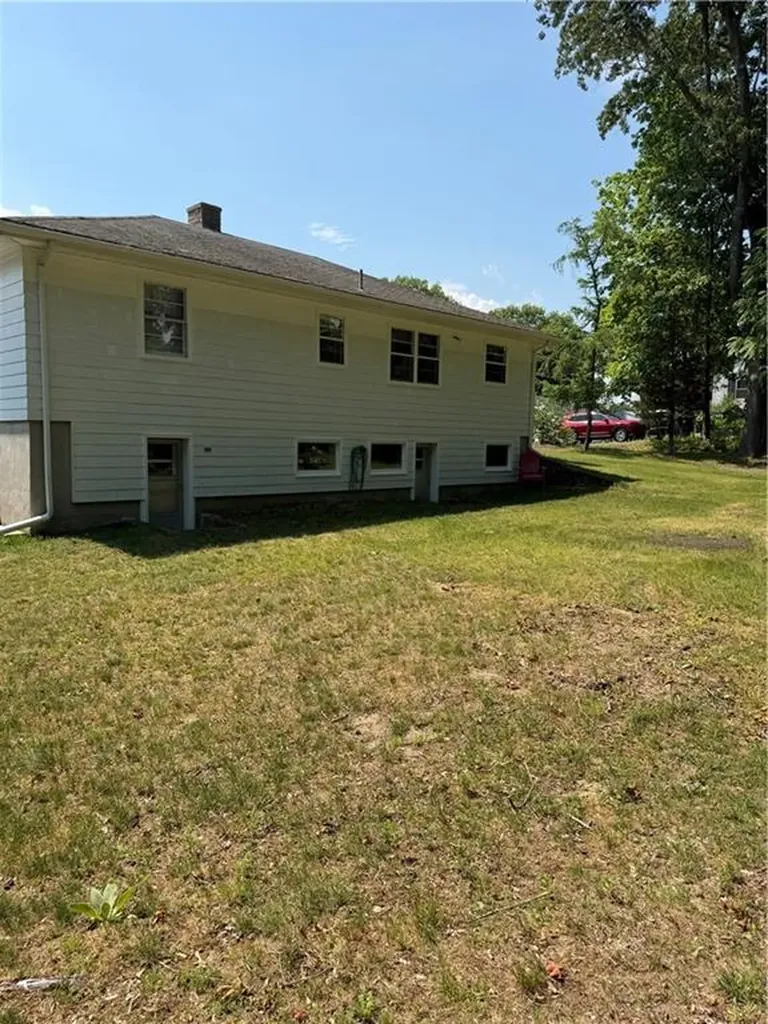101 Iroquois Road Cumberland RI 02864