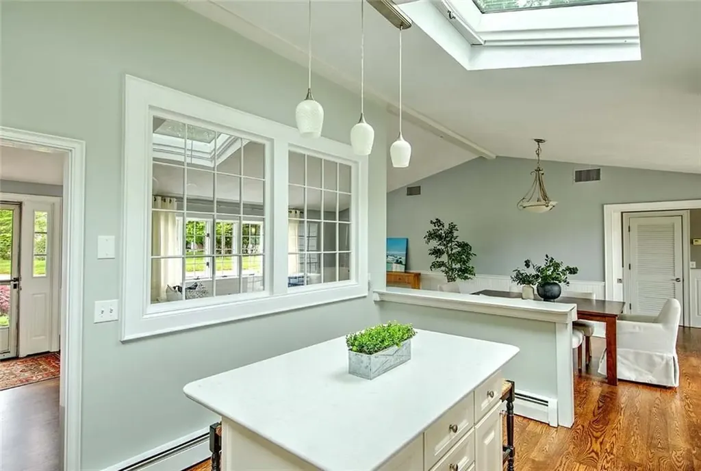 33 Meadowbrook Drive Barrington RI 02806