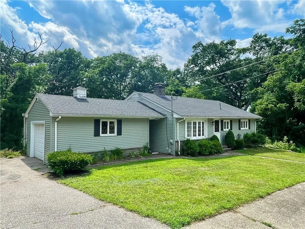 182 Highland Street Woonsocket RI 02895