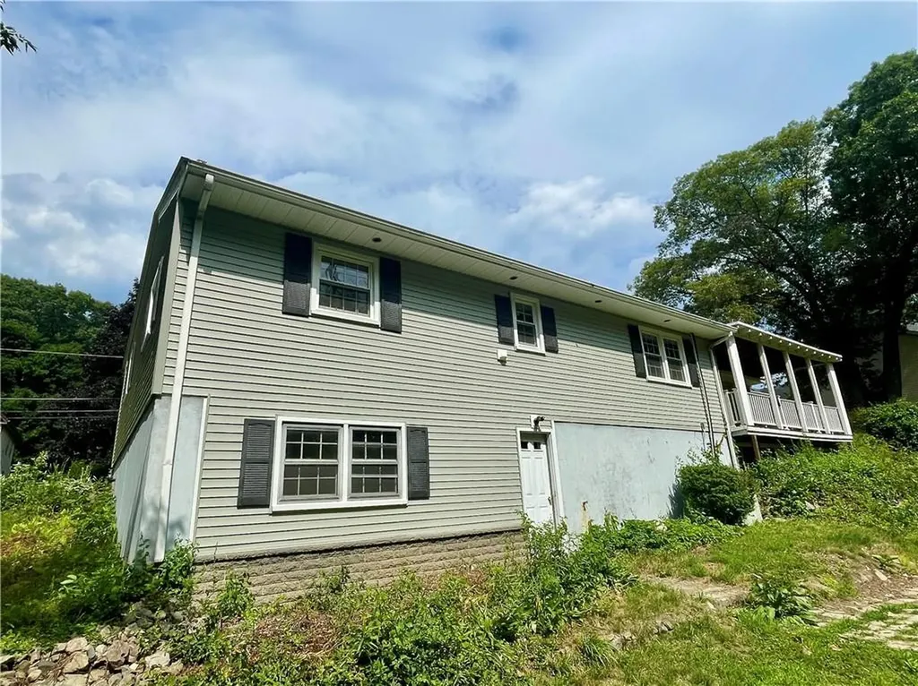 182 Highland Street Woonsocket RI 02895