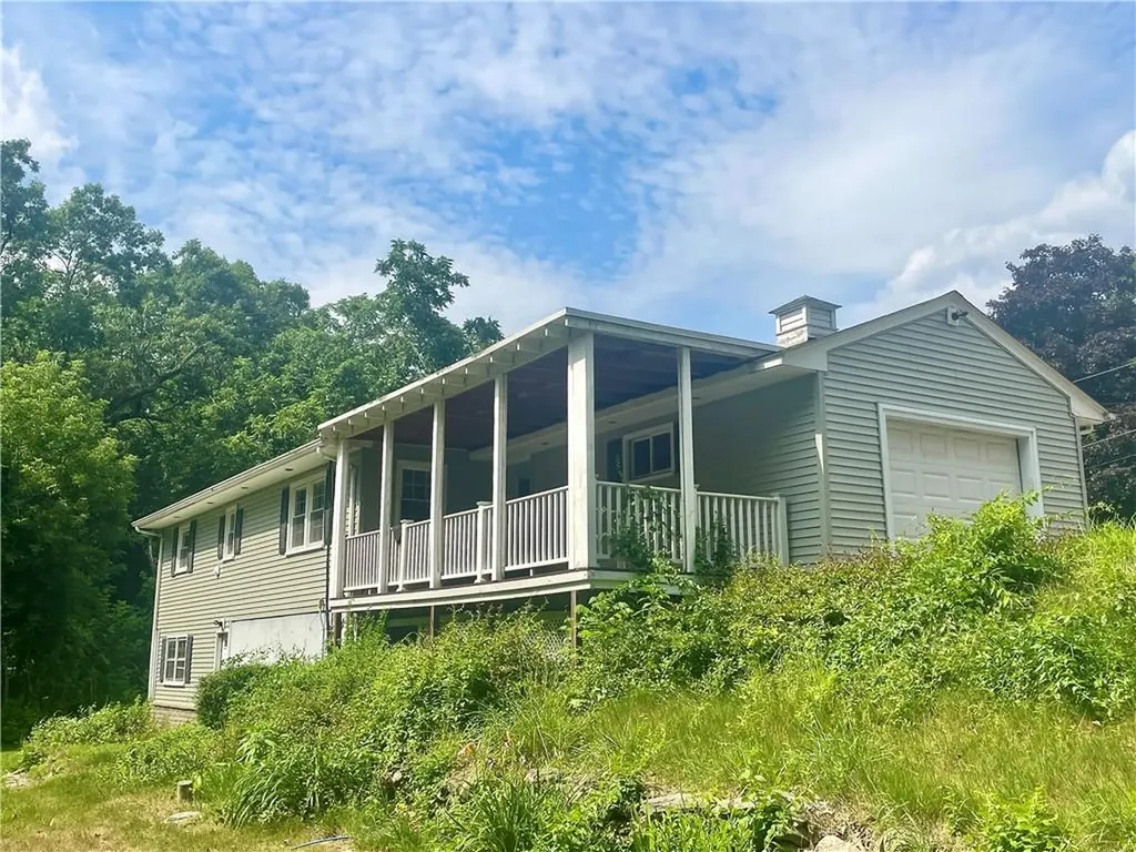 182 Highland Street Woonsocket RI 02895