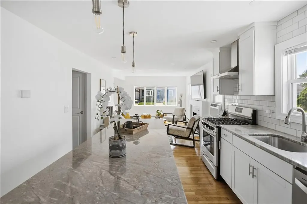 33 Sunset Terrace Cranston RI 02905