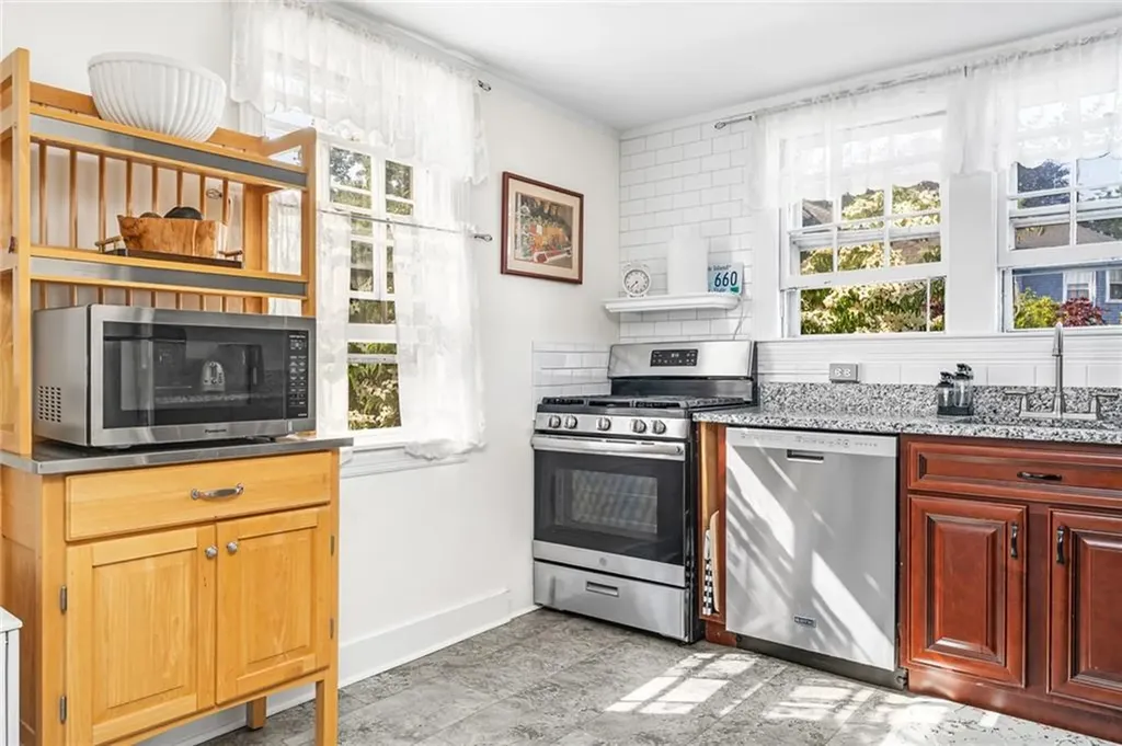 36 Kay Street Newport RI 02840