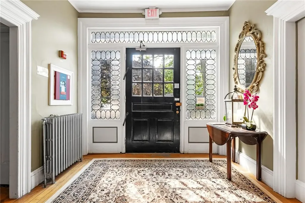 36 Kay Street Newport RI 02840
