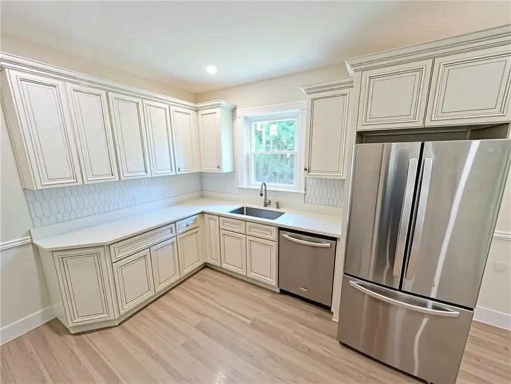 212 Roosevelt Street Providence RI 02909