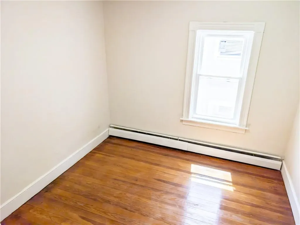 212 Roosevelt Street Providence RI 02909